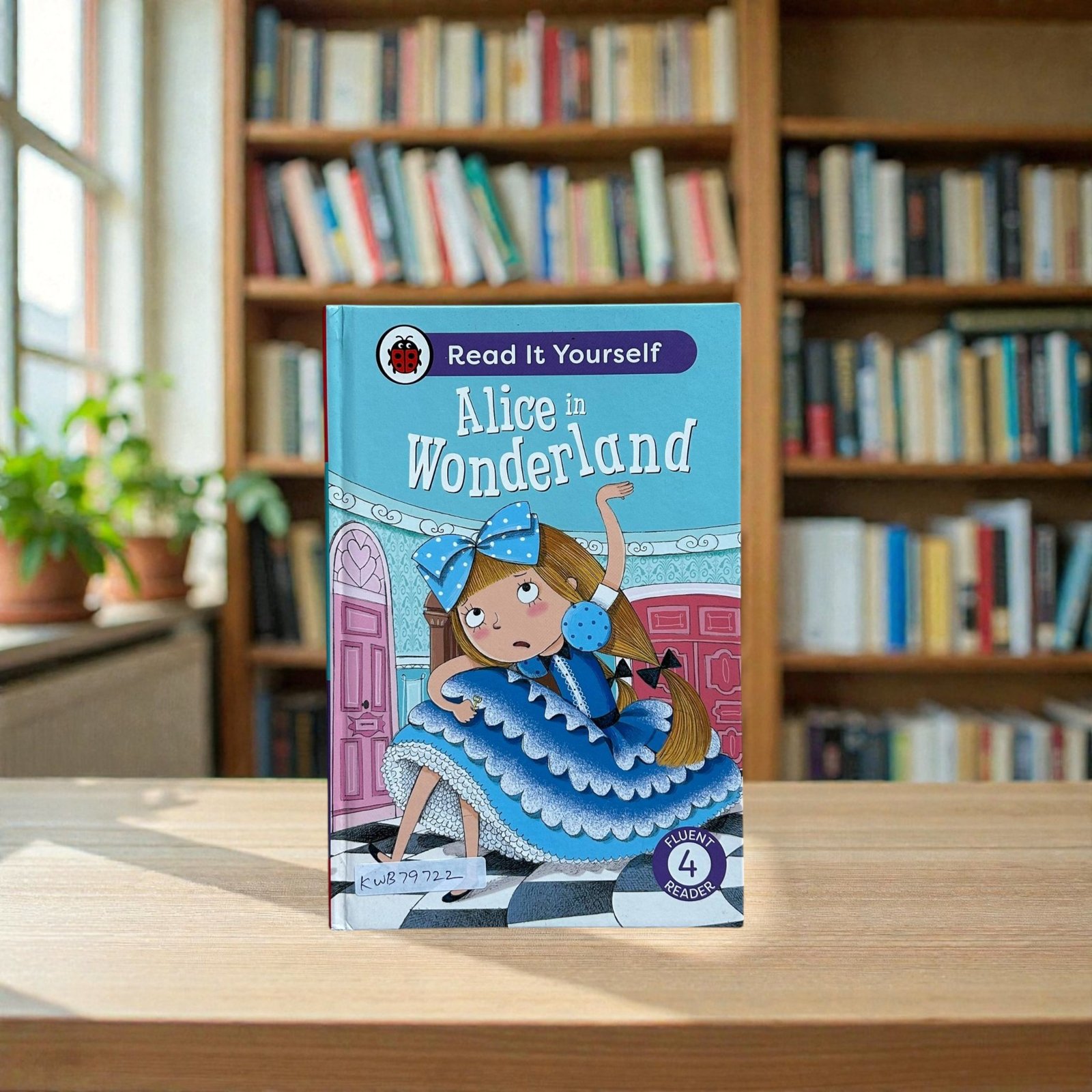 Alice In Wonderland_Ladybird_KWB79722