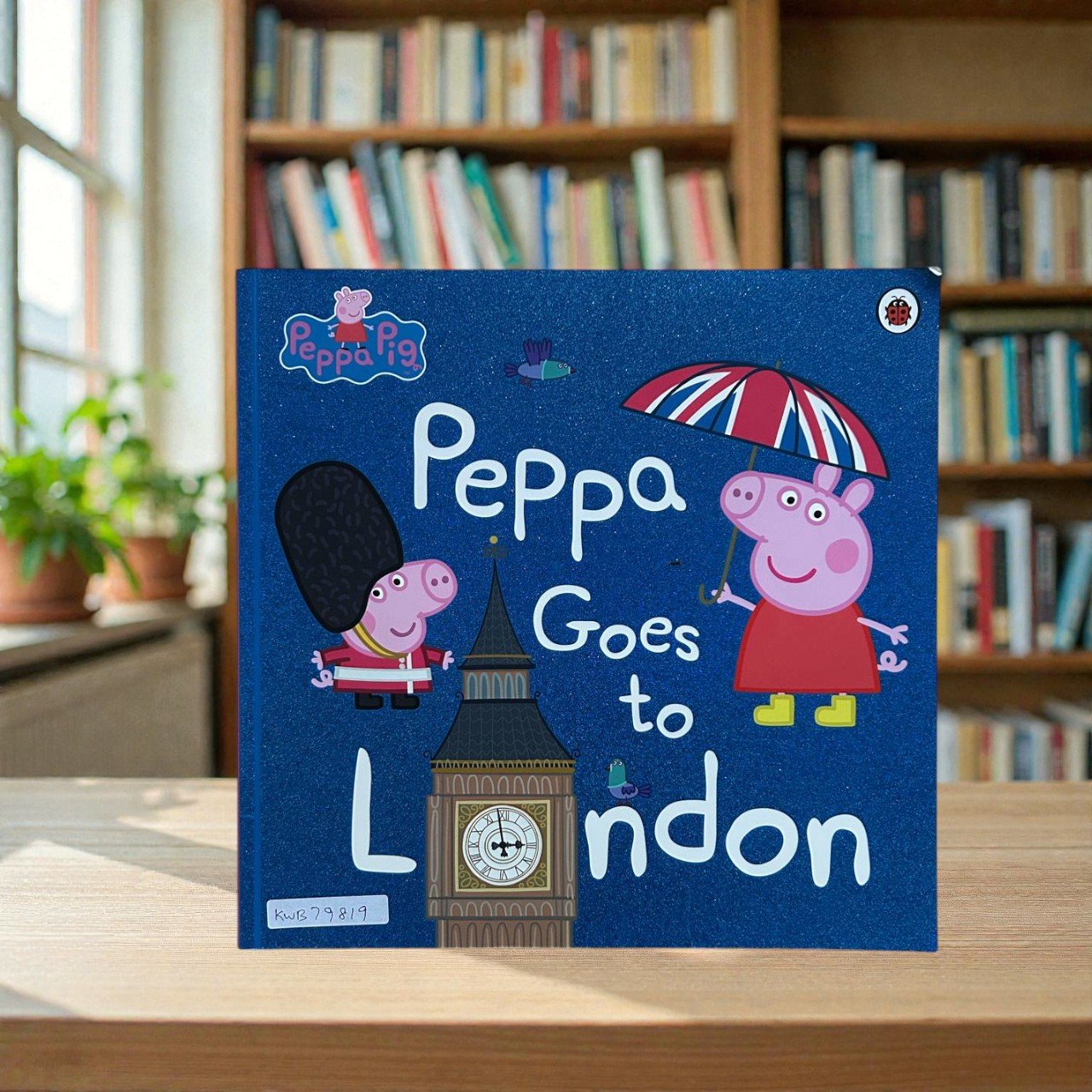 Peppa Goes To London_Peppa Pig_Ladybird_KWB79819