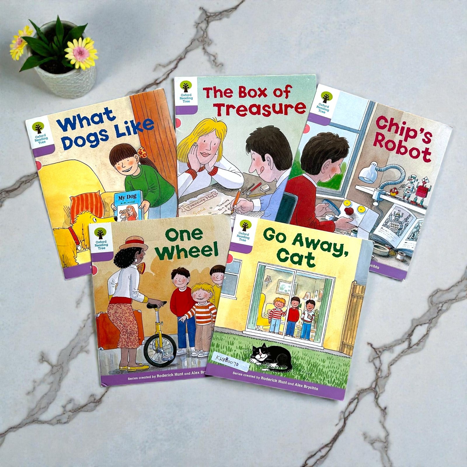 Oxford Reading Tree_Set Of 5 Books_Roderick Hunt_KWB80070