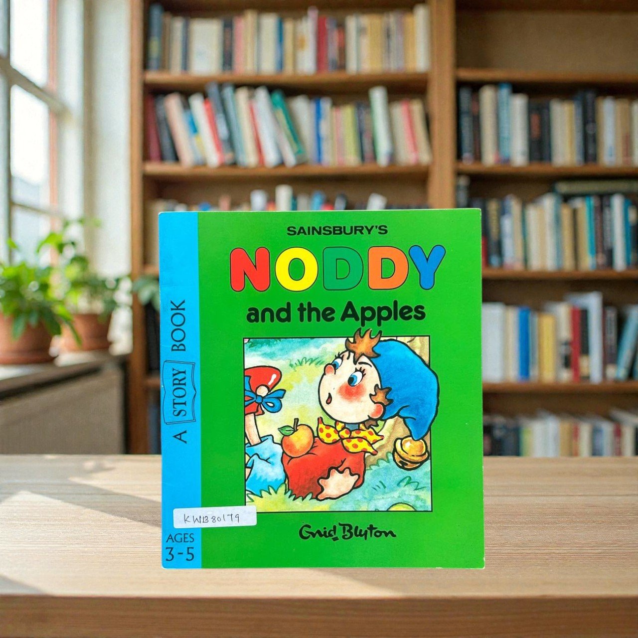 Noddy And The Apple_Grid Blyton_KWB80179
