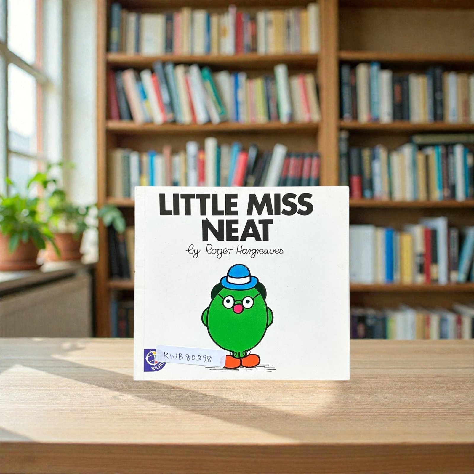Pocket Friendly_Little Miss Neat_Roger Hargreaves_KWB80398