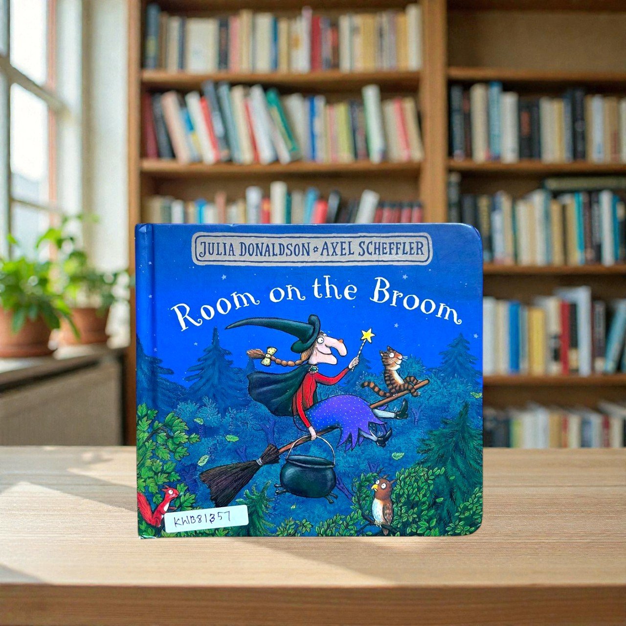 Room On The Broom_Julia Donaldson_KWB81357