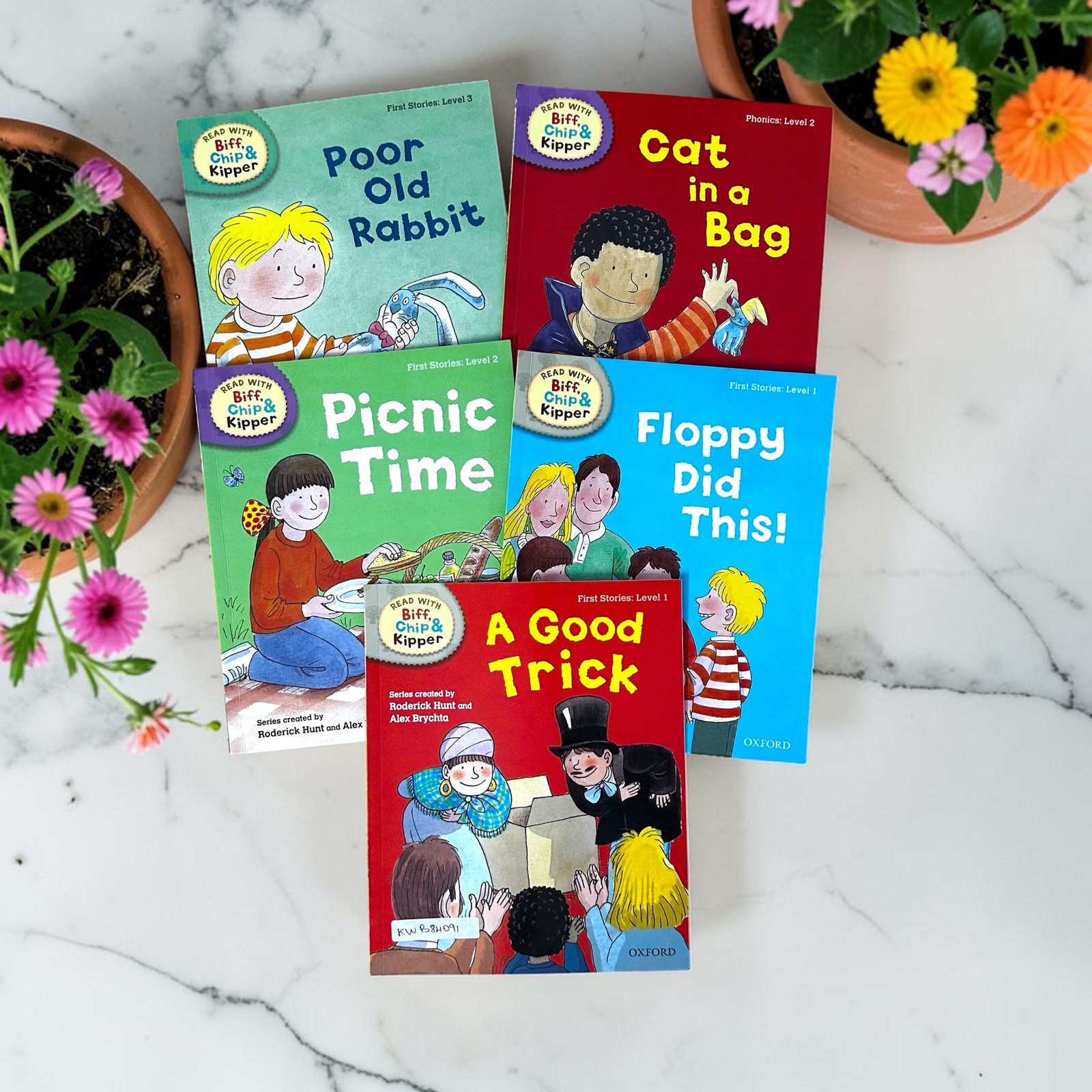 Biff And Chip_Set Of 5 Books_Roderick Hunt_KWB84091