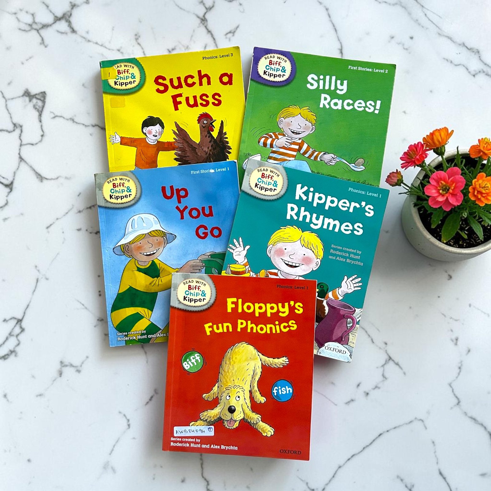 Biff And Chip_Set Of 5 Books_Roderick Hunt_KWB84094