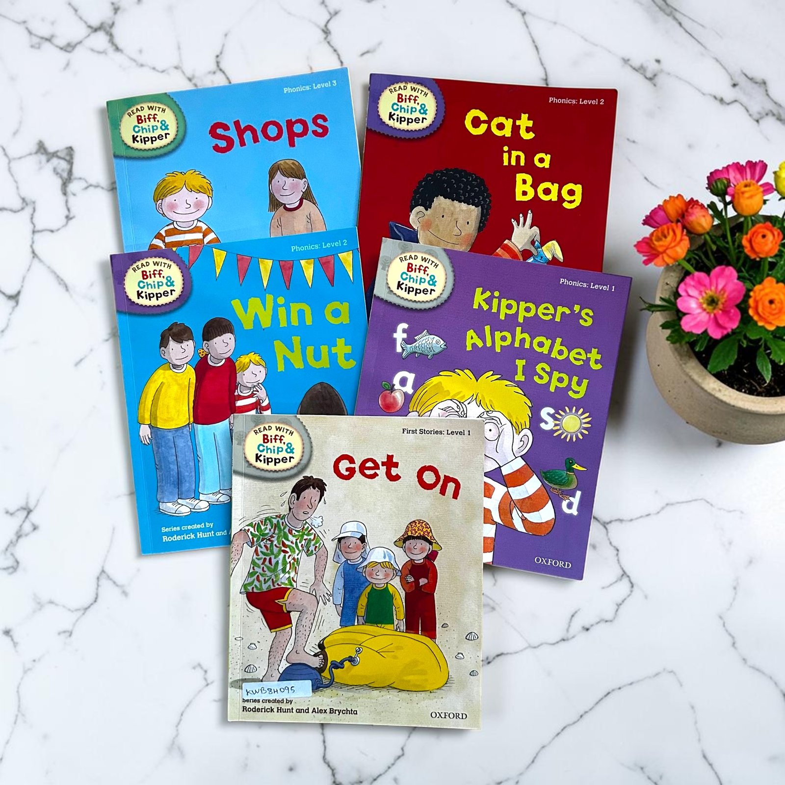 Biff And Chip_Set Of 5 Books_Roderick Hunt_KWB84095