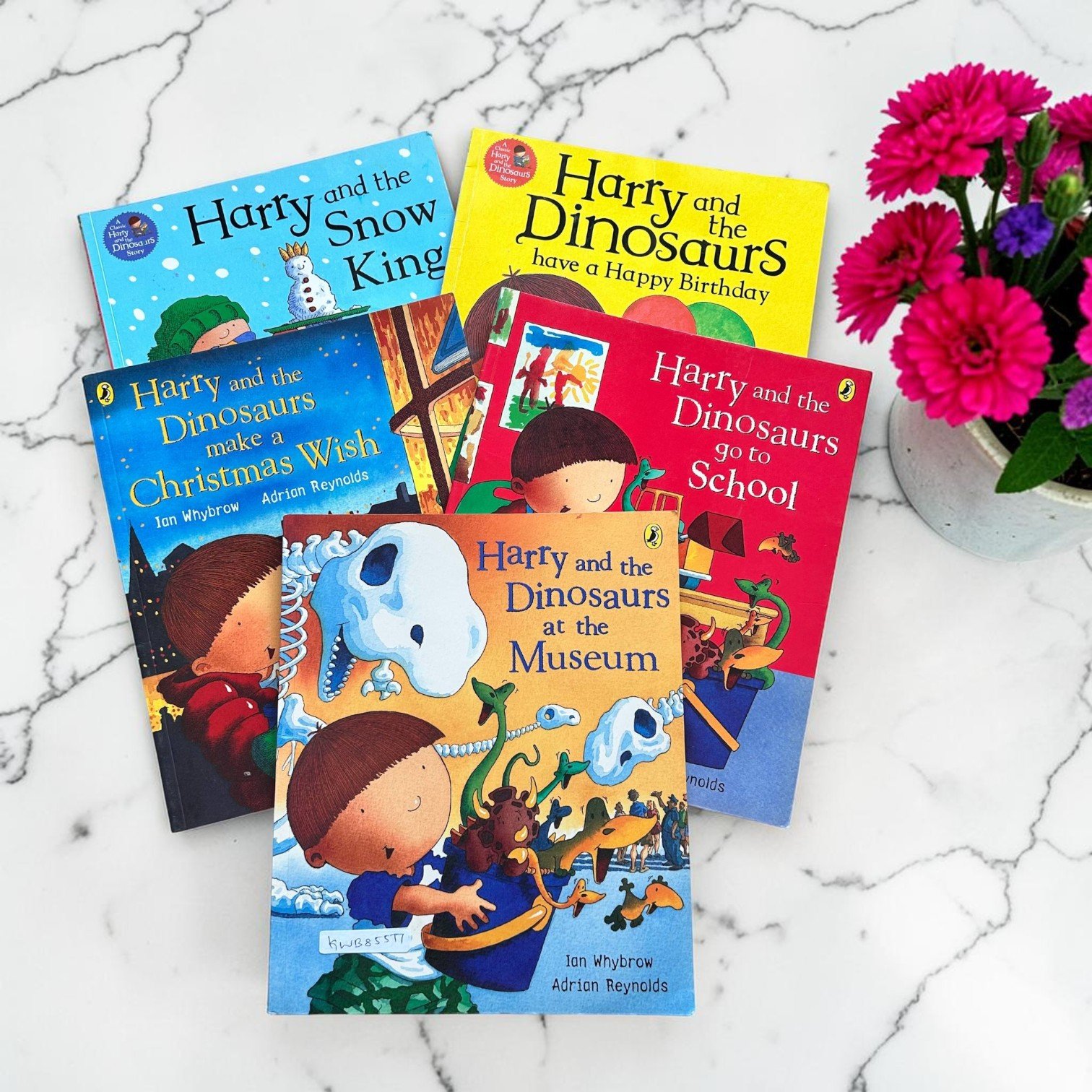 Harry And The Dinosaurs_Set Of 5 Books_Ian Whybrow_KWB85577