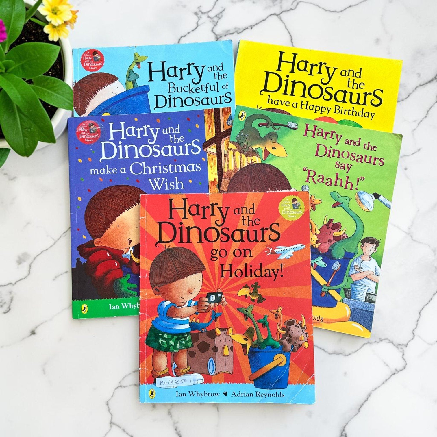 Harry And The Dinosaurs_Set Of 5 Books_Ian Whybrow_KWB85581