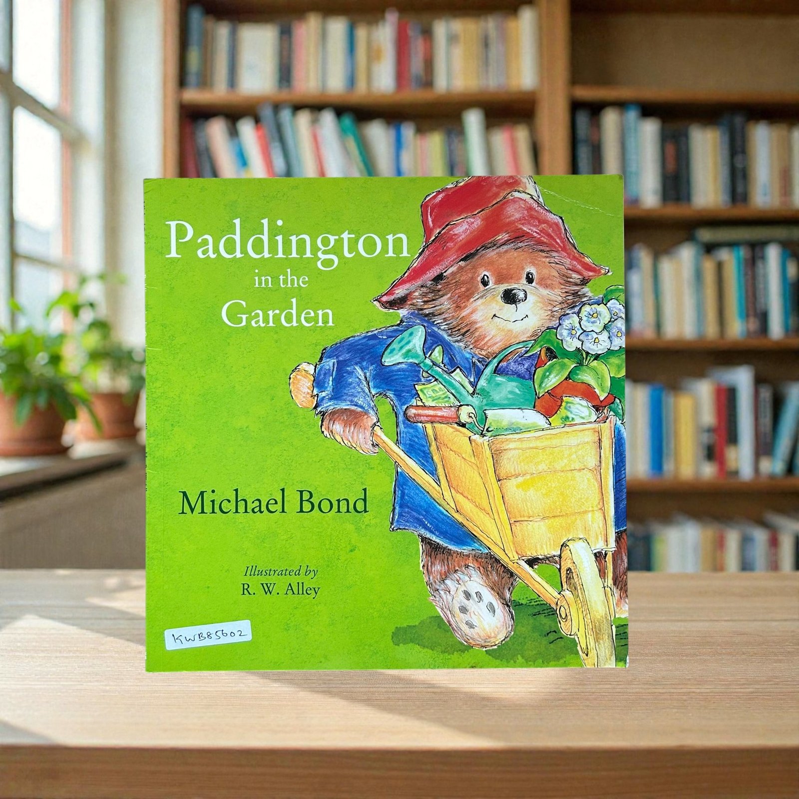 Paddington In The Garden_Michael Bond_KWB85602