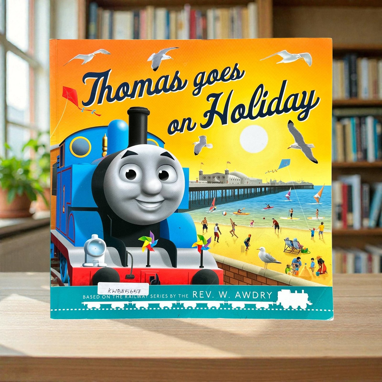 Thomas Goes On Holiday_Rev.W.Awdry_KWB85657