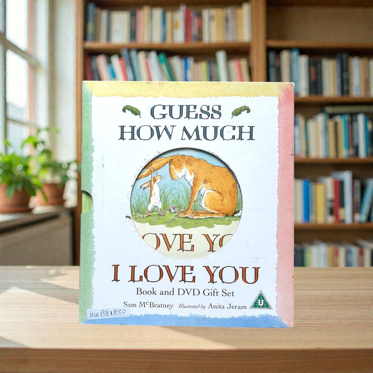 Guess How Much I Love You- Box book_Sam Mc Bratney_KWB81850