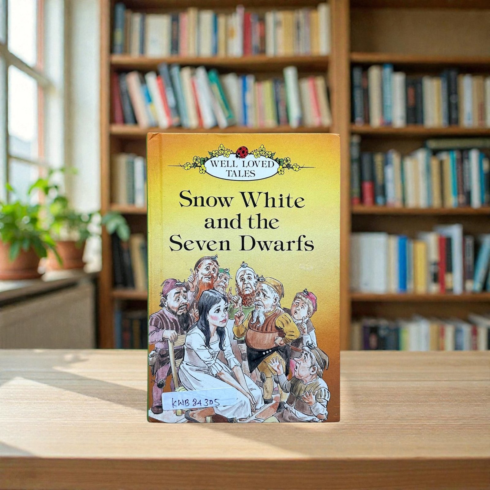 Pocket Friendly_Snow White And The Seven Dwarfs_Ladybird_KWB84305