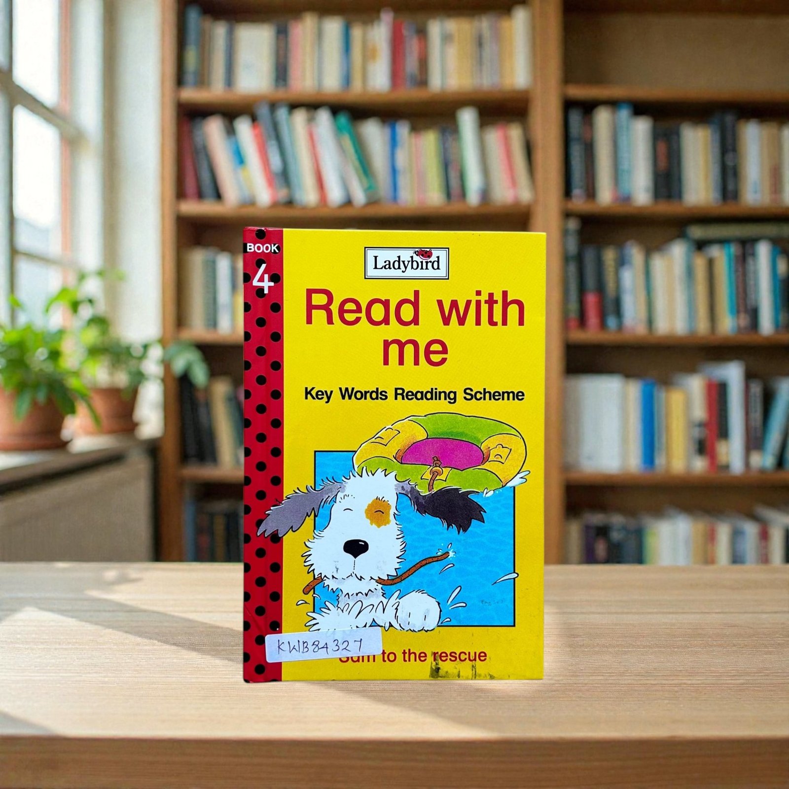 Pocket Friendly_Read With Me_Sam To The Rescue_Ladybird_KWB84327