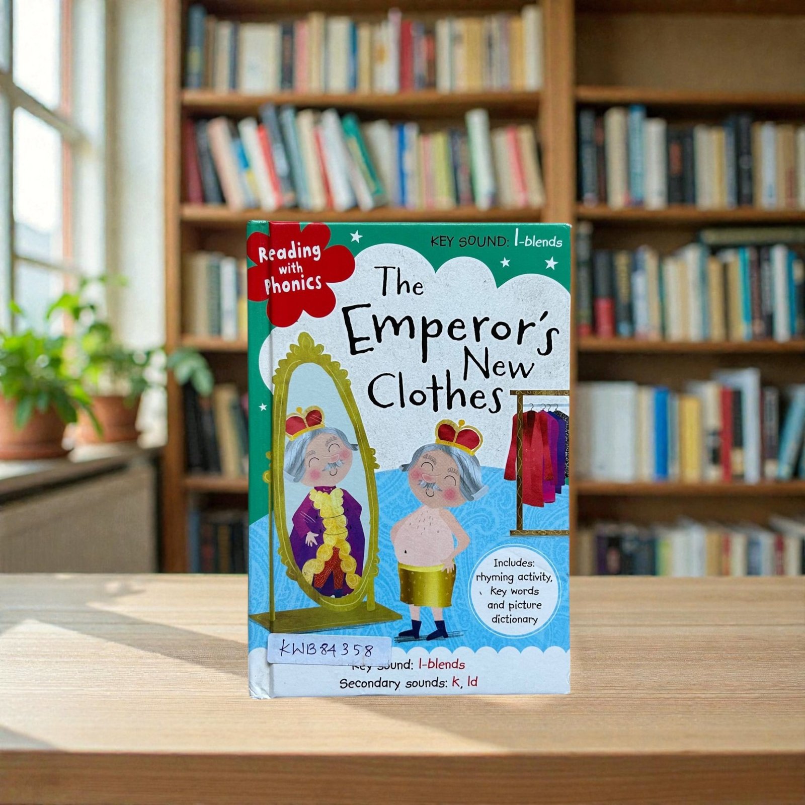 Pocket Friendly_The Emperor's New Clothes_Ladybird_KWB84358