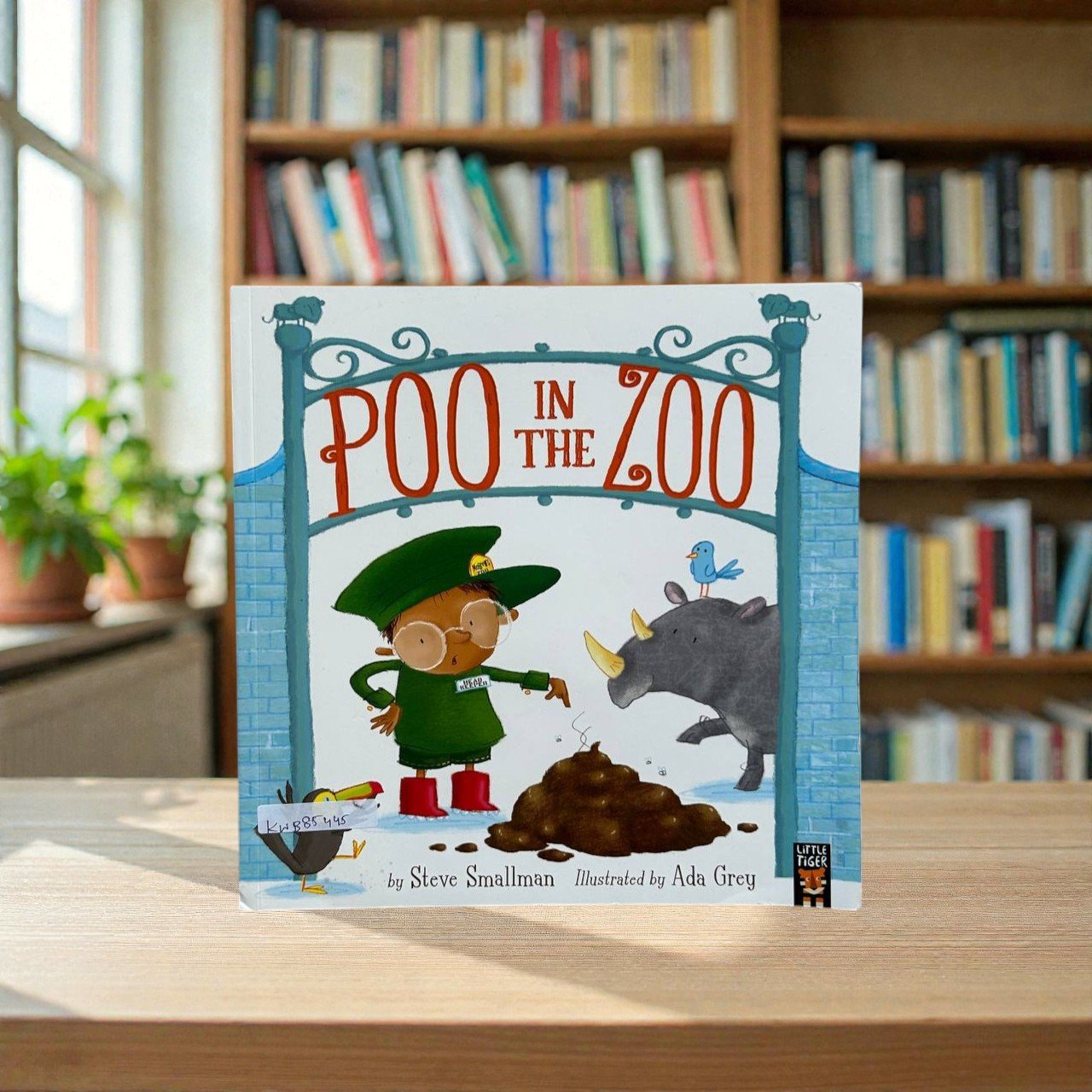 Poo In The Zoo_Steve Smallman_KWB85445