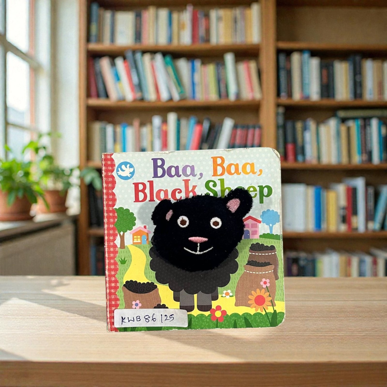 Baa, Baa, Black Sheep_Puppet Book_Parragon_KWB86125