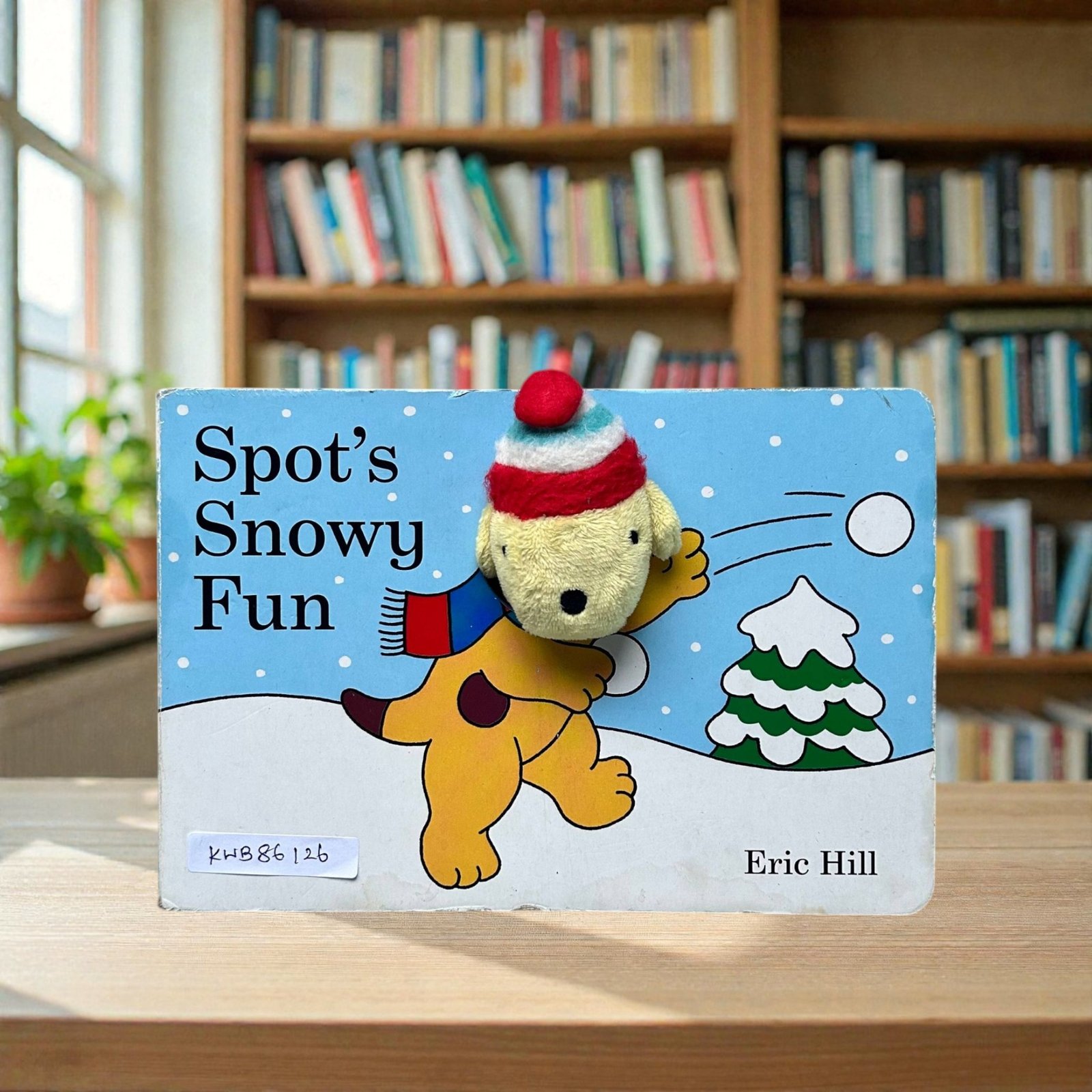 Spot's Snowy Fun_Puppet Book_Eric Hill_KWB86126