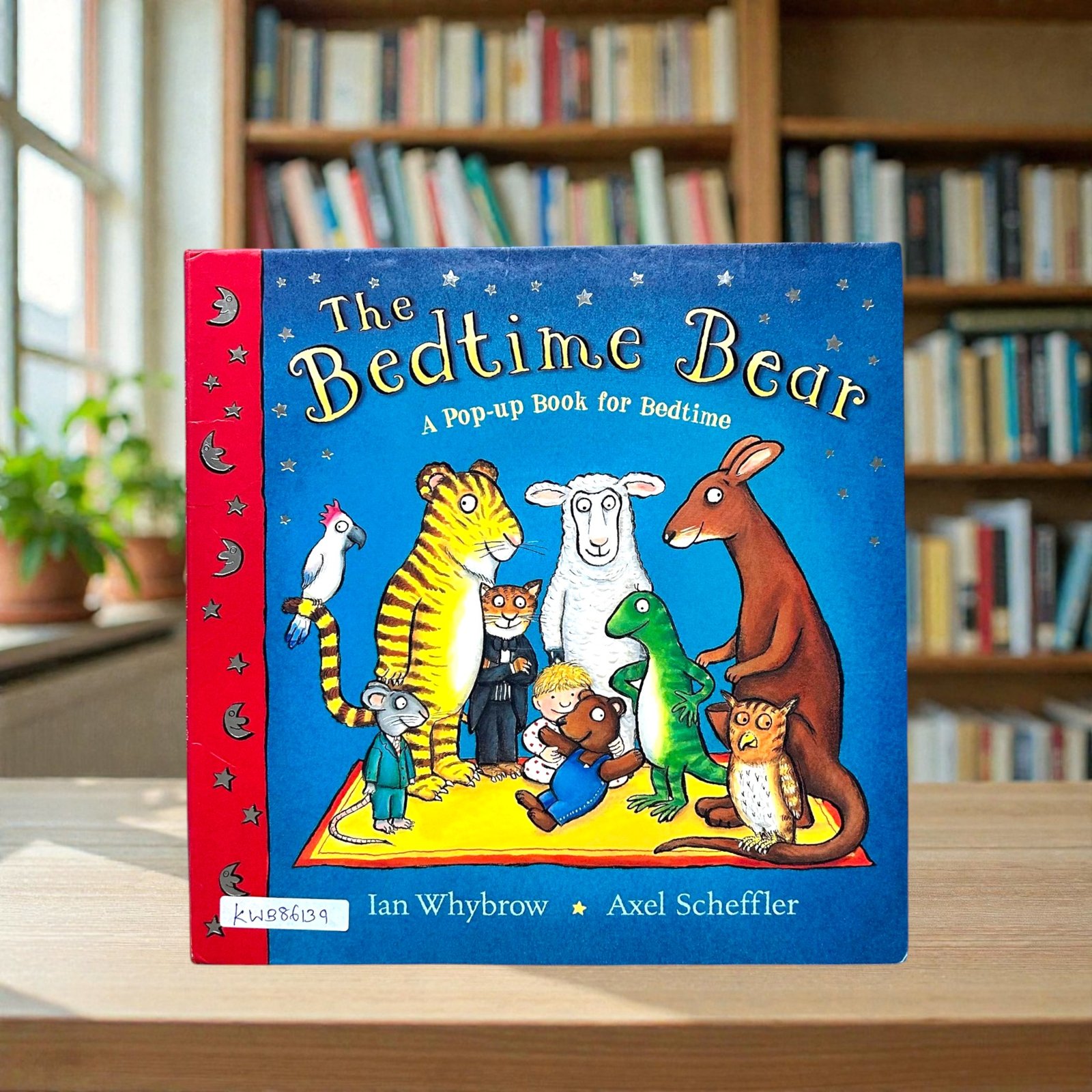 The Bedtime Bear_Push, Pull And Slide Book_Ian Whybrow_KWB86139