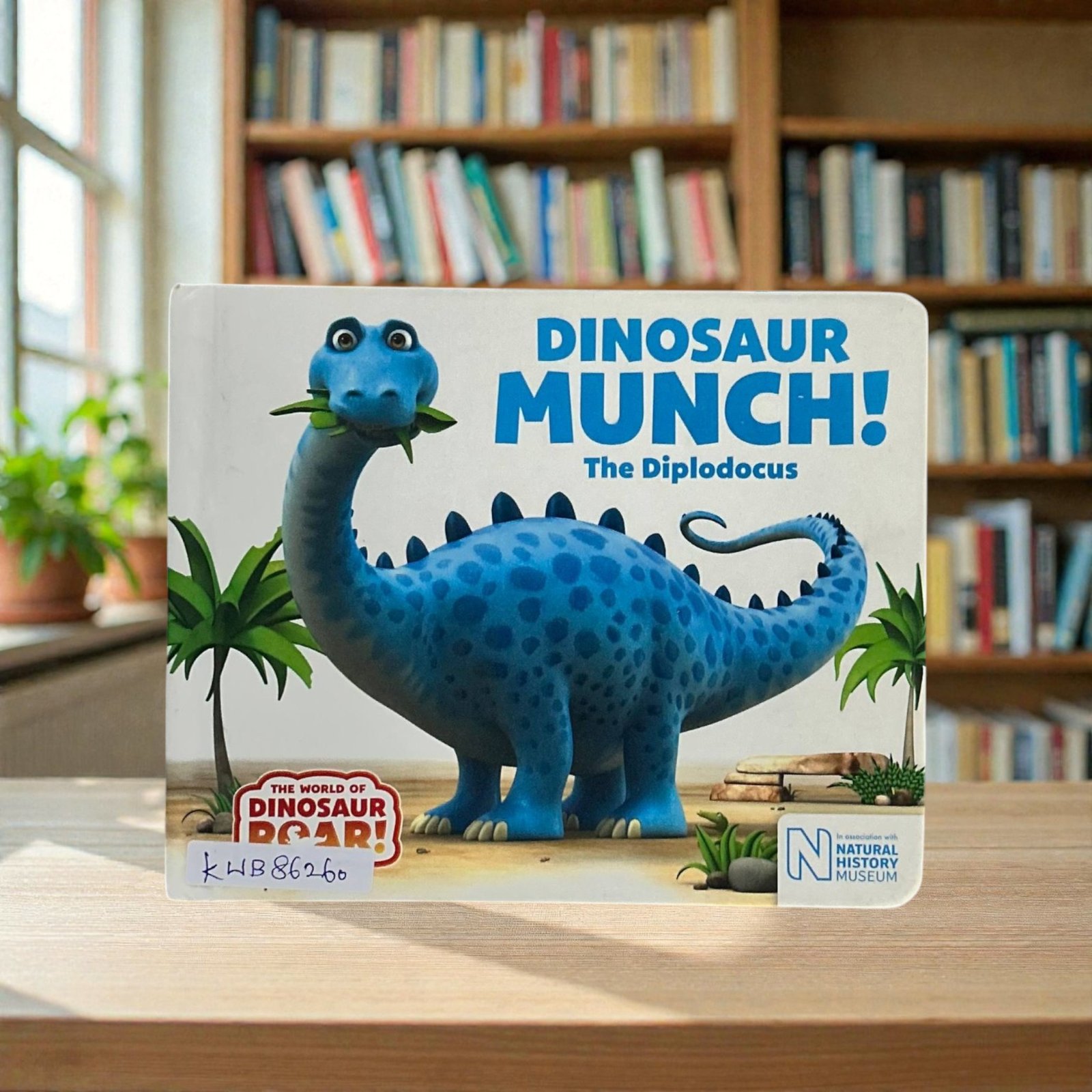 Dinosaur Munch_The Diplodocus_Macmillan_KWB86260