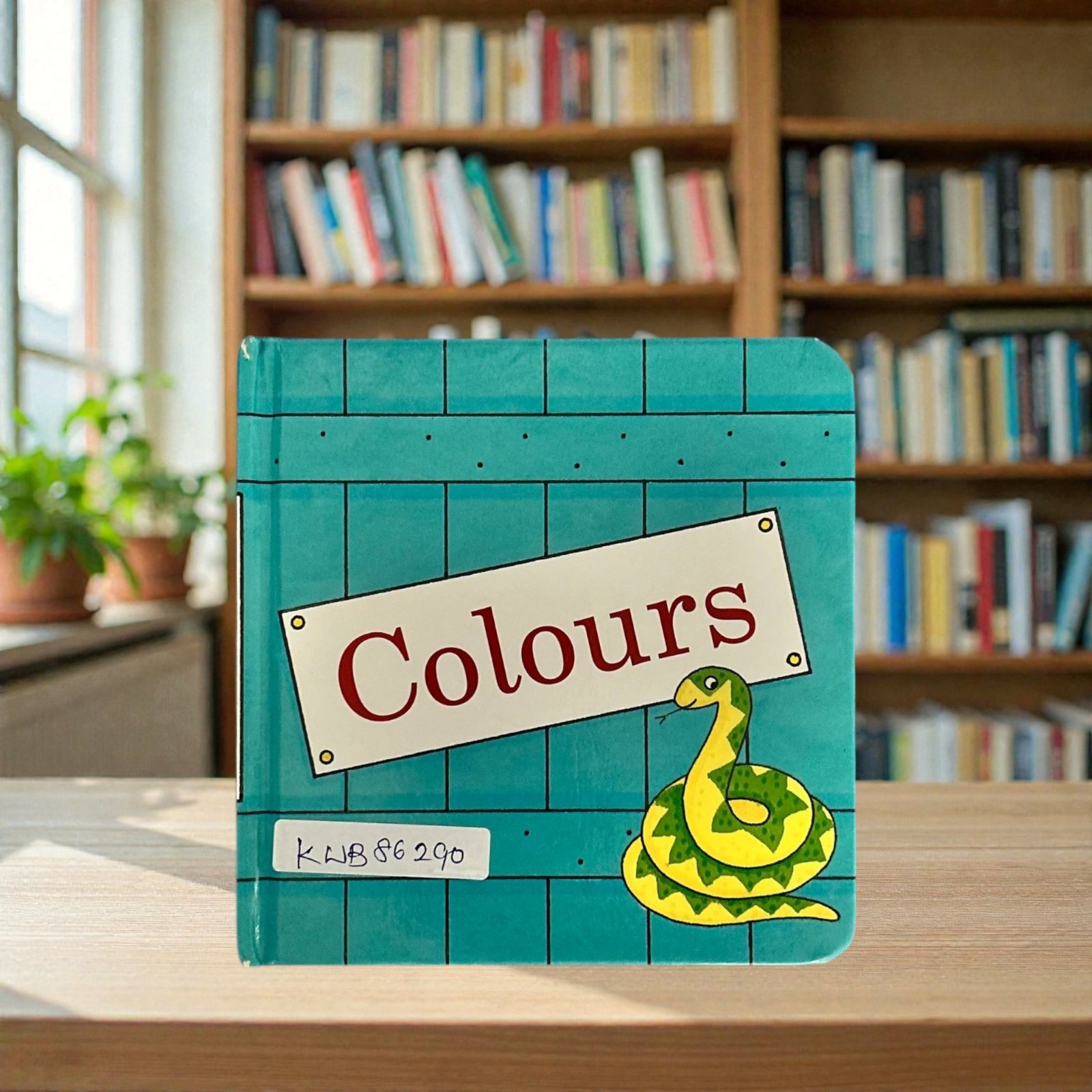 Colours_Macmillan_KWB86290