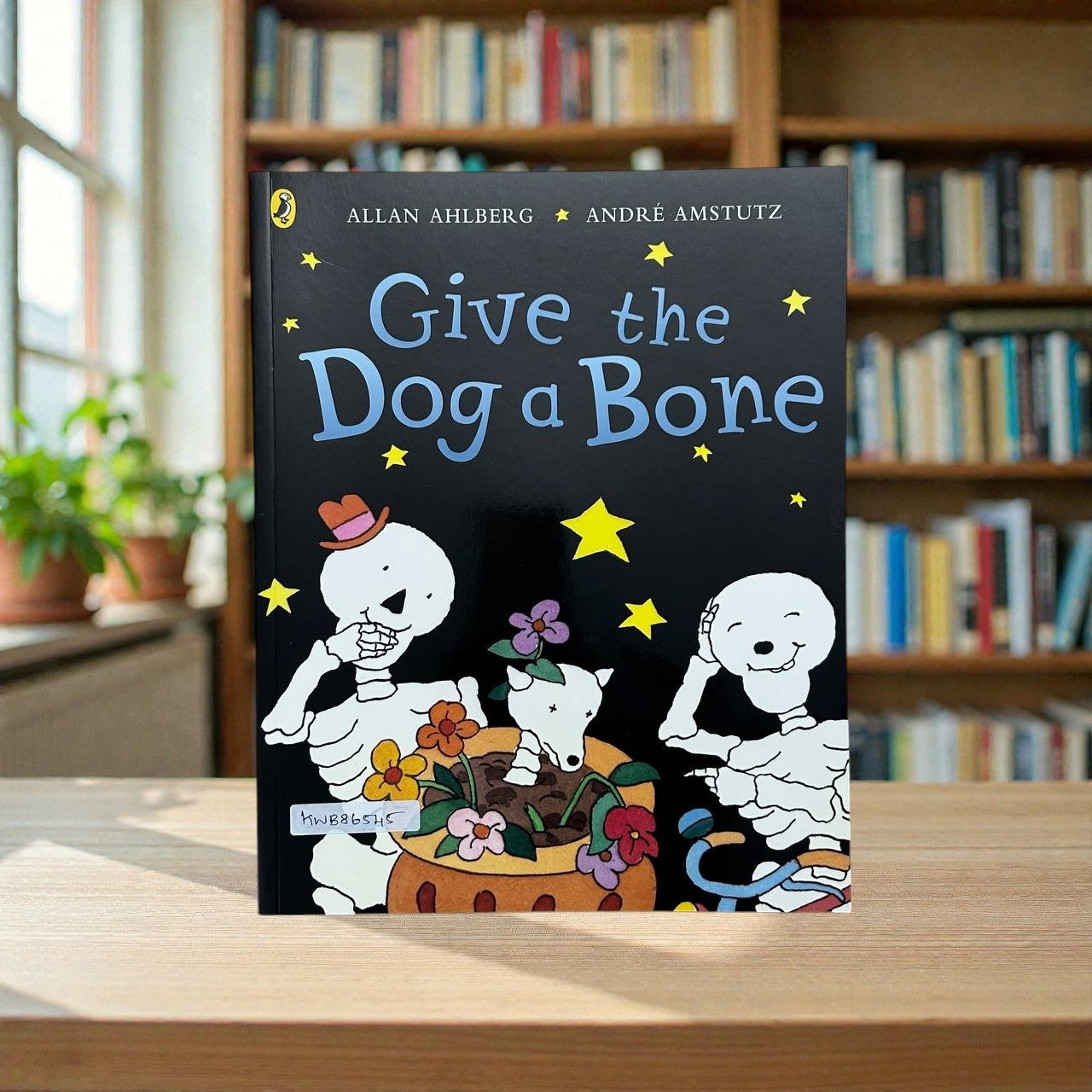 Give The Dog A Bone_Allan Ahlberg_KWB86545