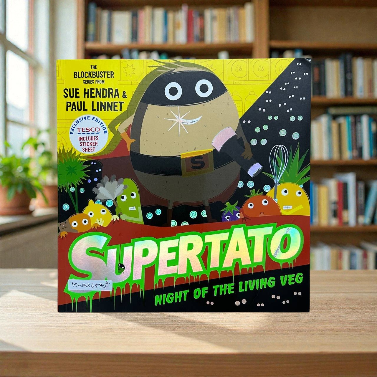 Supertato Night Of The Living Veg With Sticker_Sue Hendra_KWB86570