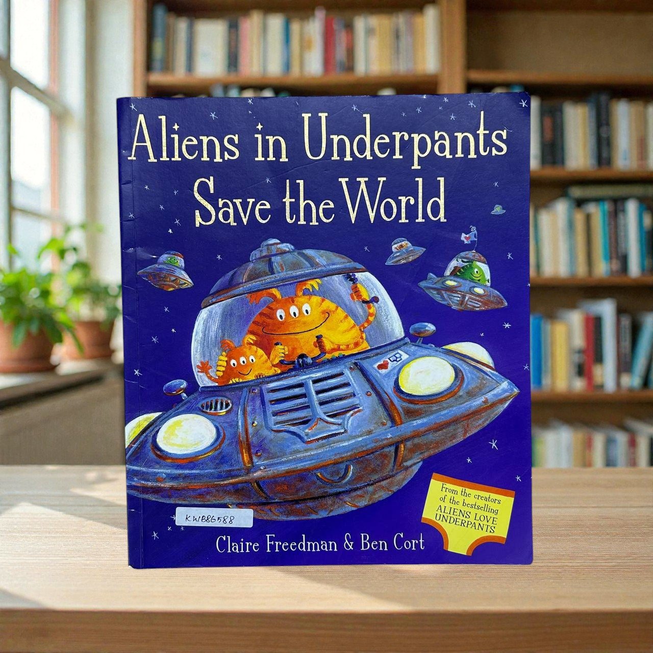 Aliens In Underpants Save The World_Clarie Freedman_KWB86588