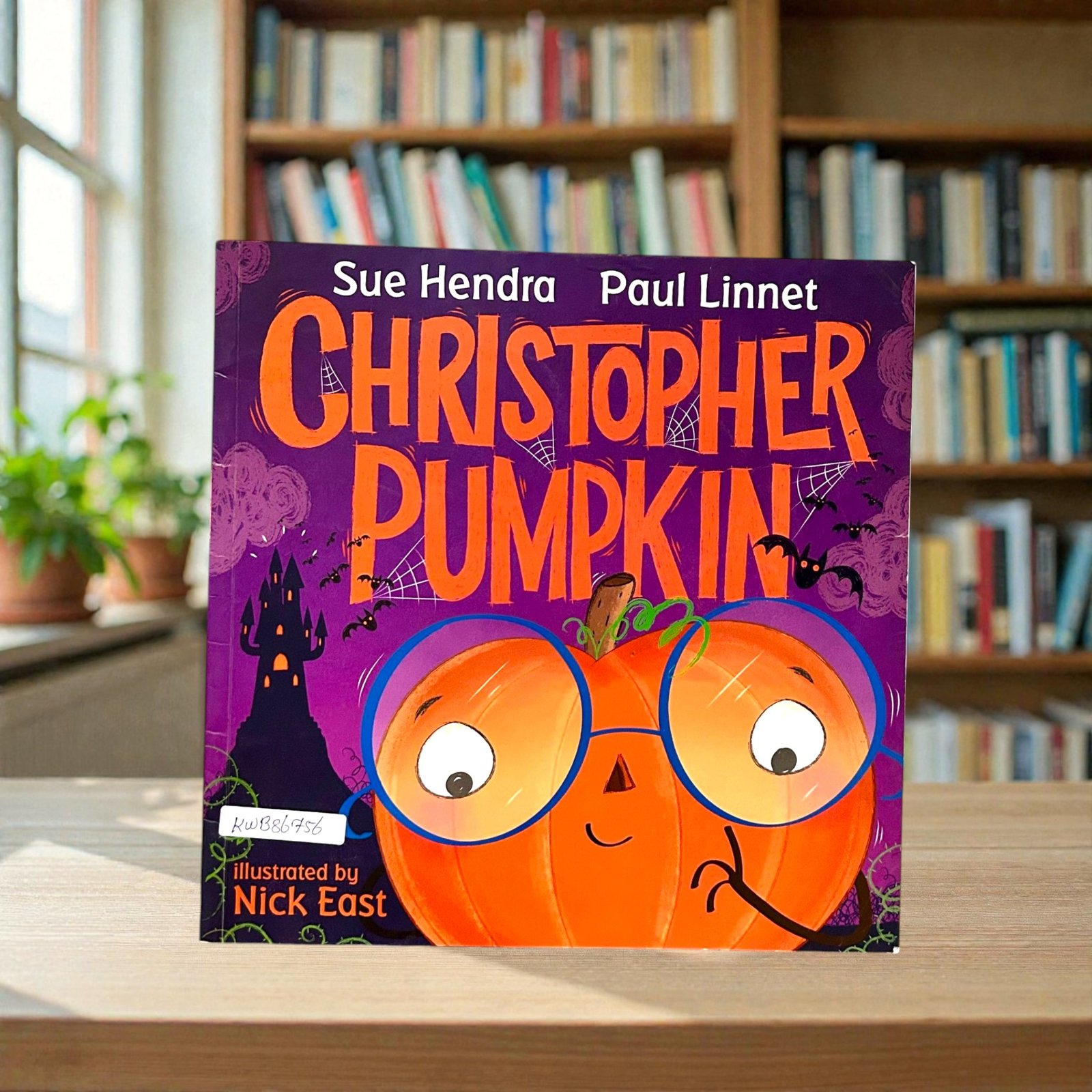 Christopher Pumpkin__KWB86756