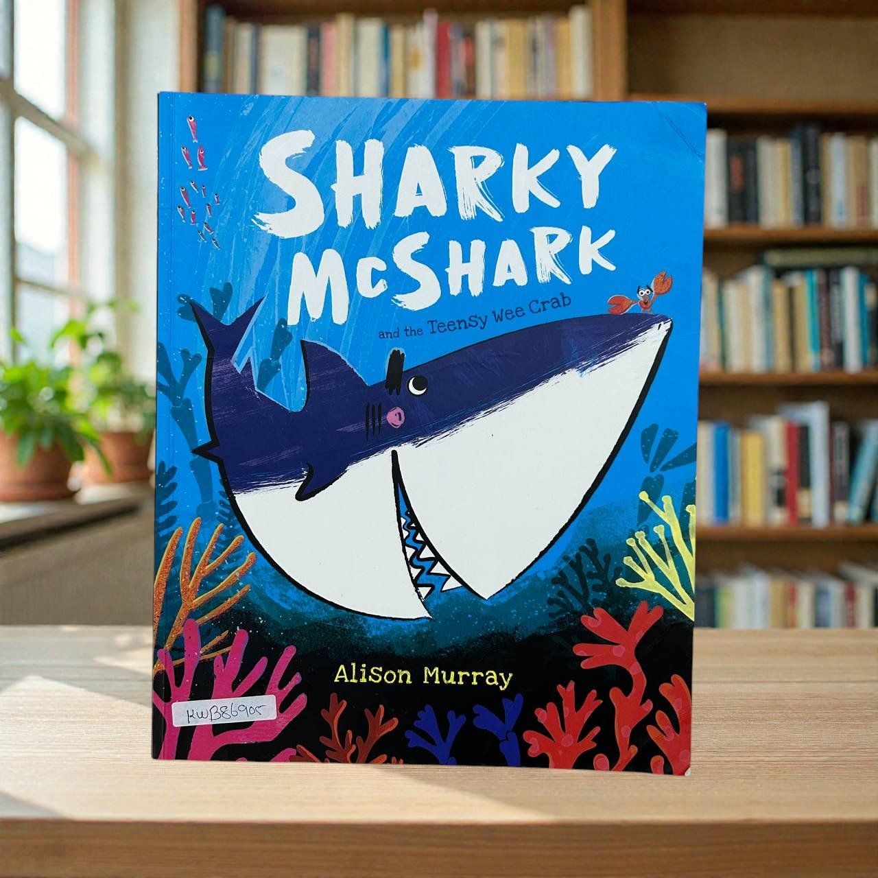 Sharky McShark And The Teensy Wee Crab__KWB86905