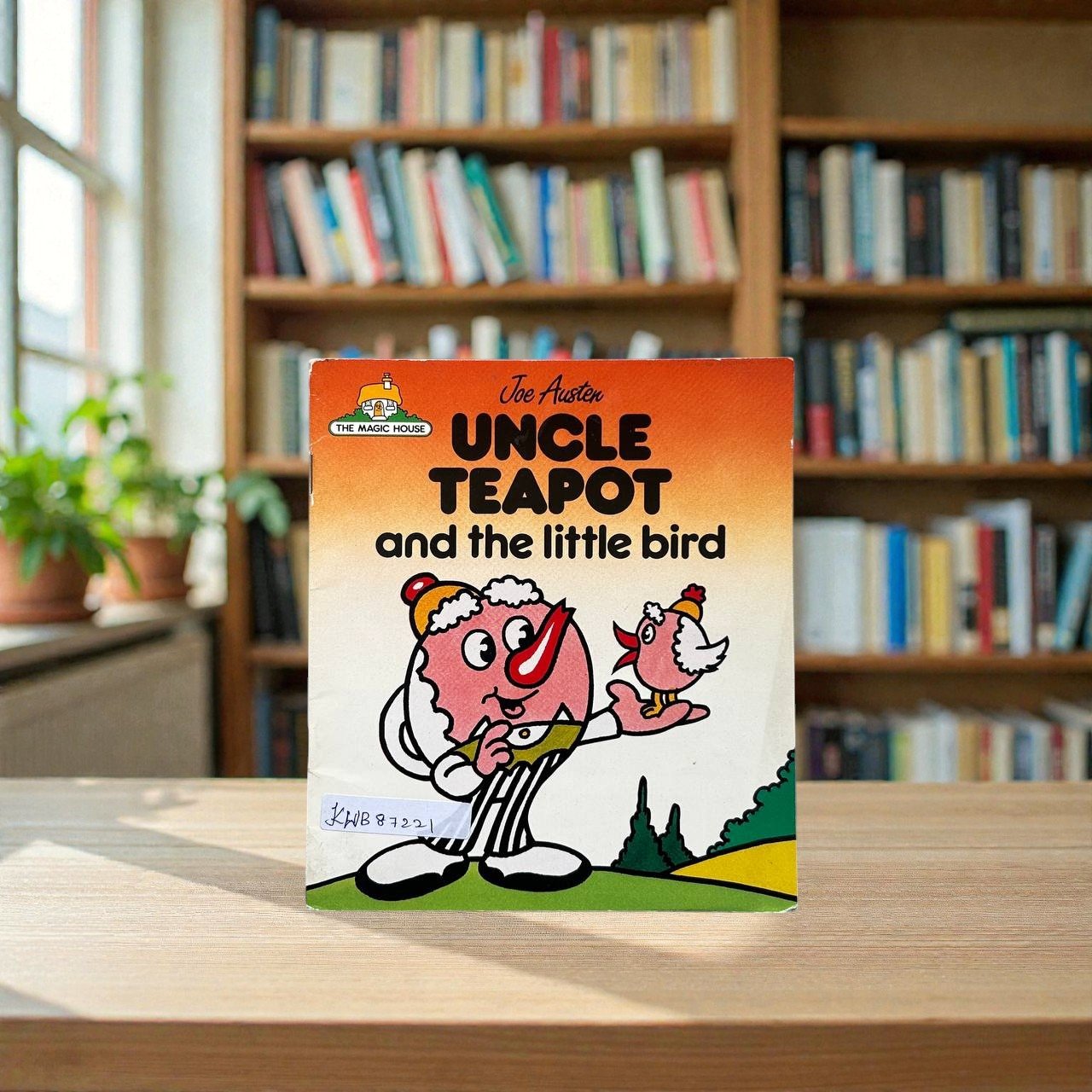Pocket Friendly_Uncle Teapot And The Little Bird_Joe Austen_KWB87221