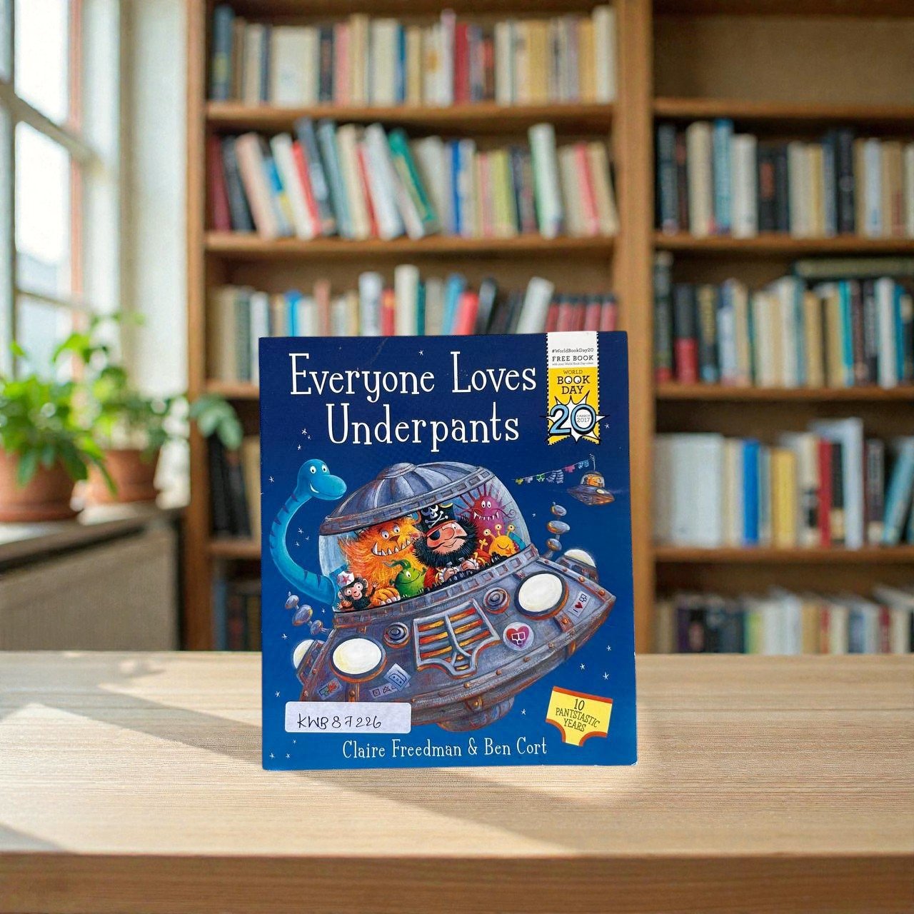 Pocket Friendly_Everyone Loves Underpants_Claire Freedman_KWB87226