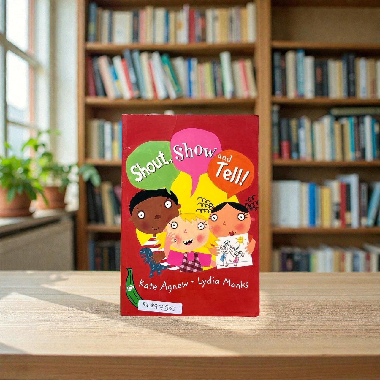 Shout, Show And Tell!_Kate Agnew_KWB87353